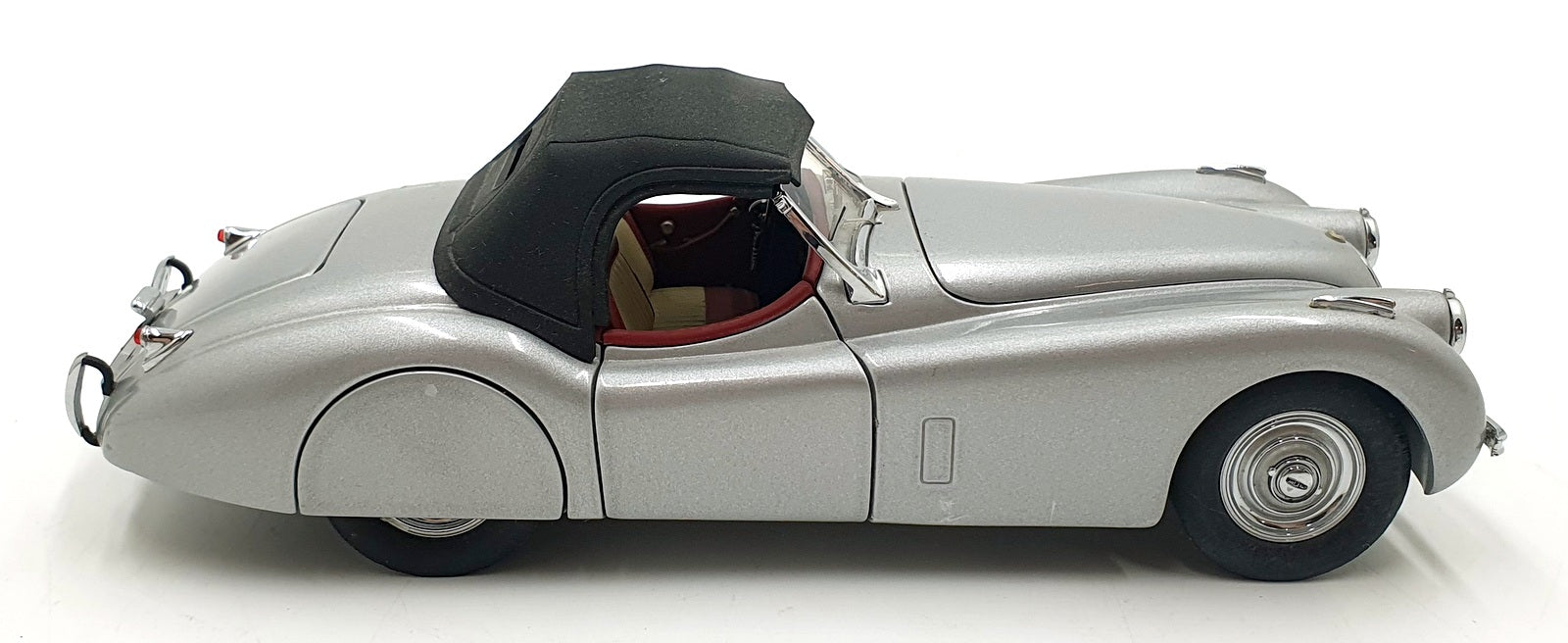 Franklin Mint 1/24 Scale Diecast B11XH26 - 1952 Jaguar XK120 - Silver