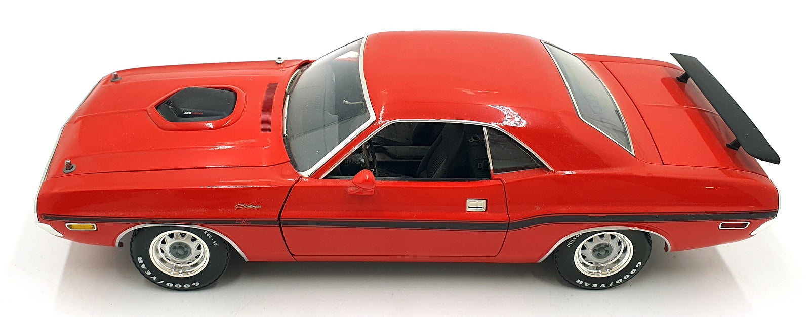 Greenlight 1/18 Scale Diecast 12819 - 1970 Dodge Challenger R/T - Red