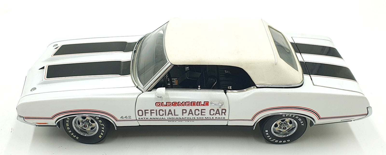 Exact Detail 1/18 Scale WCC301 - 1970 Oldsmobile 442 Indy Pace Car