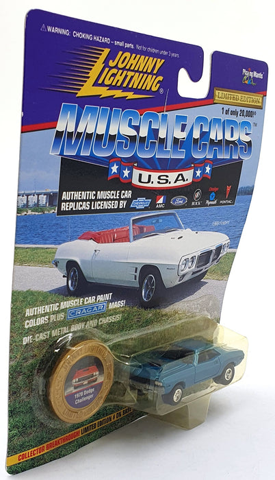 Johnny Lightning 1/64 Scale 202-02 Muscle Cars USA 1970 Dodge Challenger