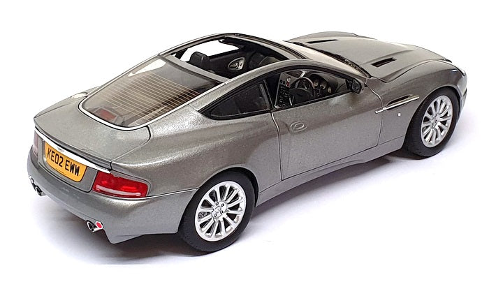 Beanstalk 1/18 Scale 25625G - Aston Martin Vanquish Bond 007 Die Another Day