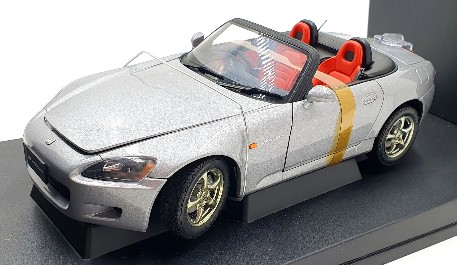 Autoart 1/18 Scale Diecast 73212 - Honda S 2000 RHD Japanese Version - Silver