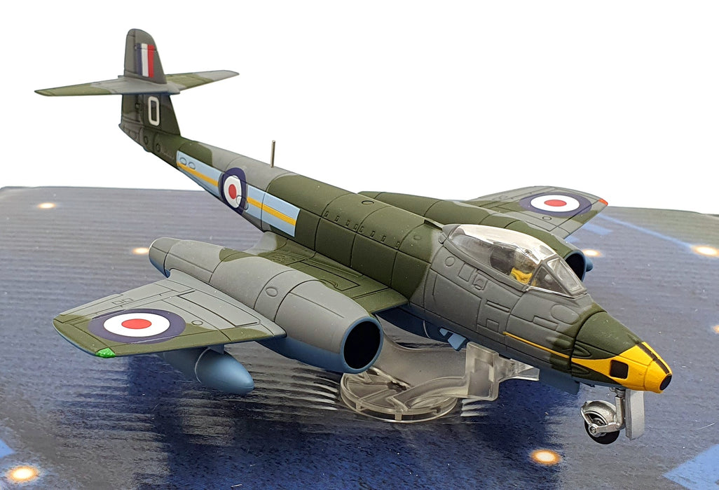 Corgi 1/72 Scale AA35005 - Gloster Meteor FR.Mk.9 208 Sqn RAF Cyprus 1956
