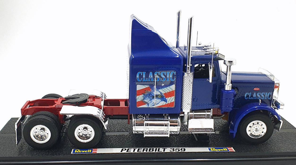 Revell 1/24 Scale Diecast 08892 - Peterbilt Classic - Blue/American Flag