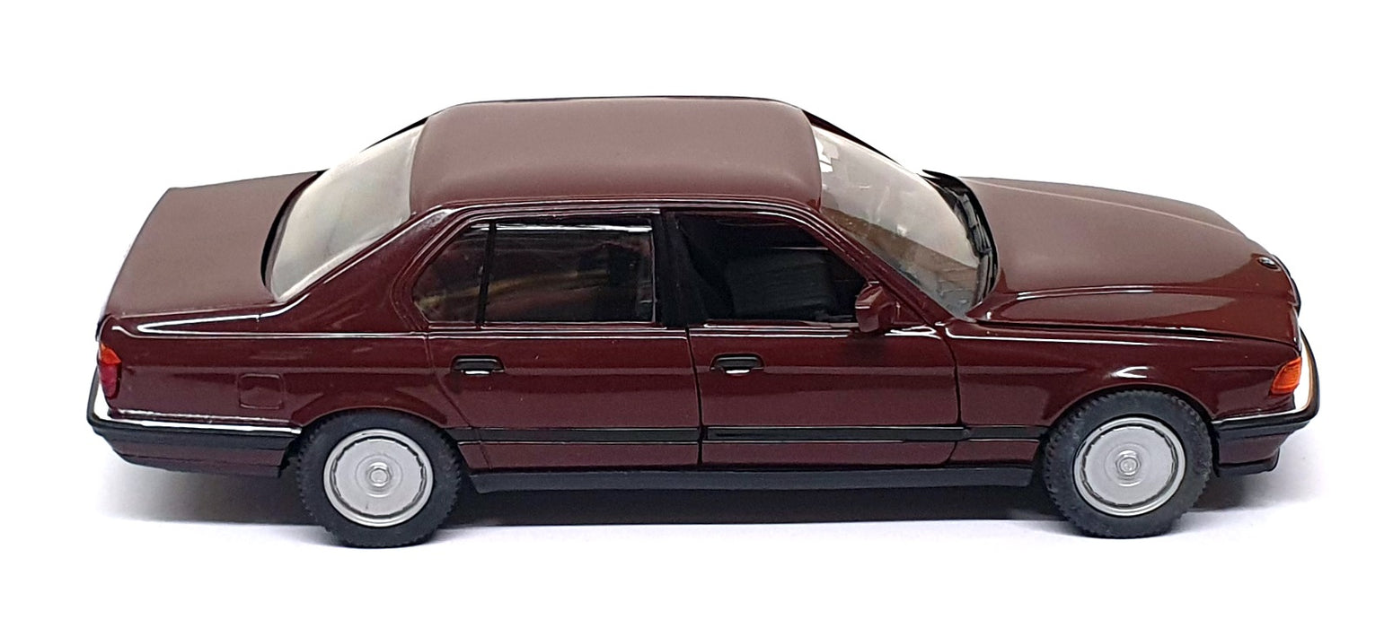 Schabak 1/24 Scale Diecast 1620 - BMW 750iL - Maroon