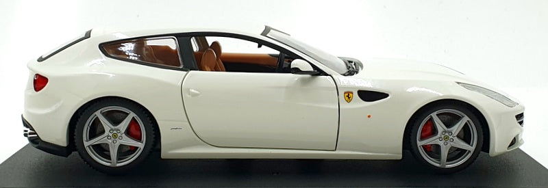 Burago 1/24 Scale Diecast 191223Q - 2011 Ferrari FF - White
