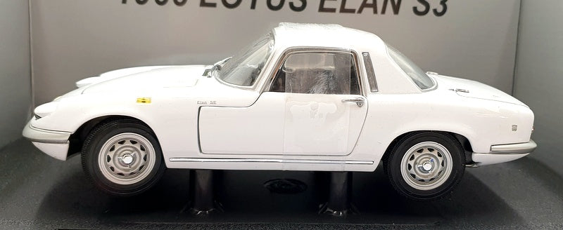 Sun Star 1/18 Scale 4071 - 1966 Lotus Elan S3 Coupe - Cirrus White