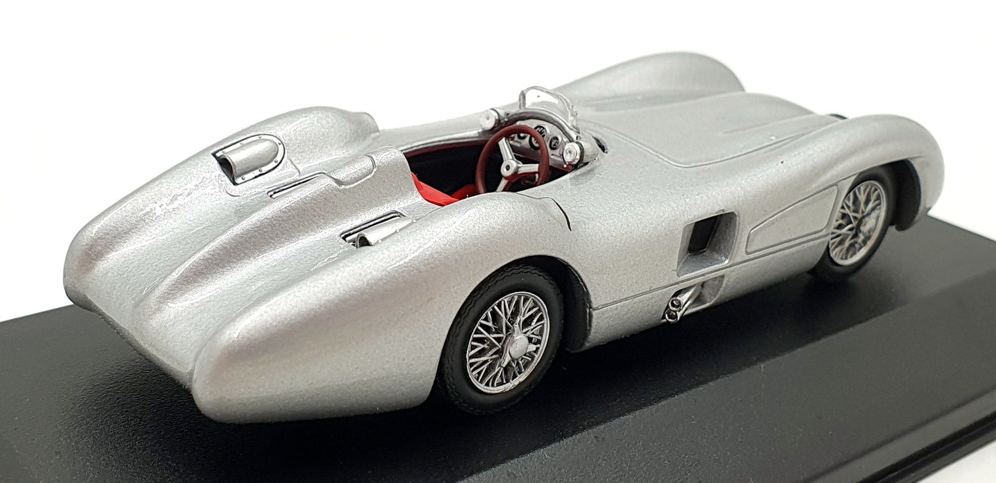 DeAgostini 1/43 Scale 5324A - Mercedes-Benz W 196 R Streamlined 1955 Silver