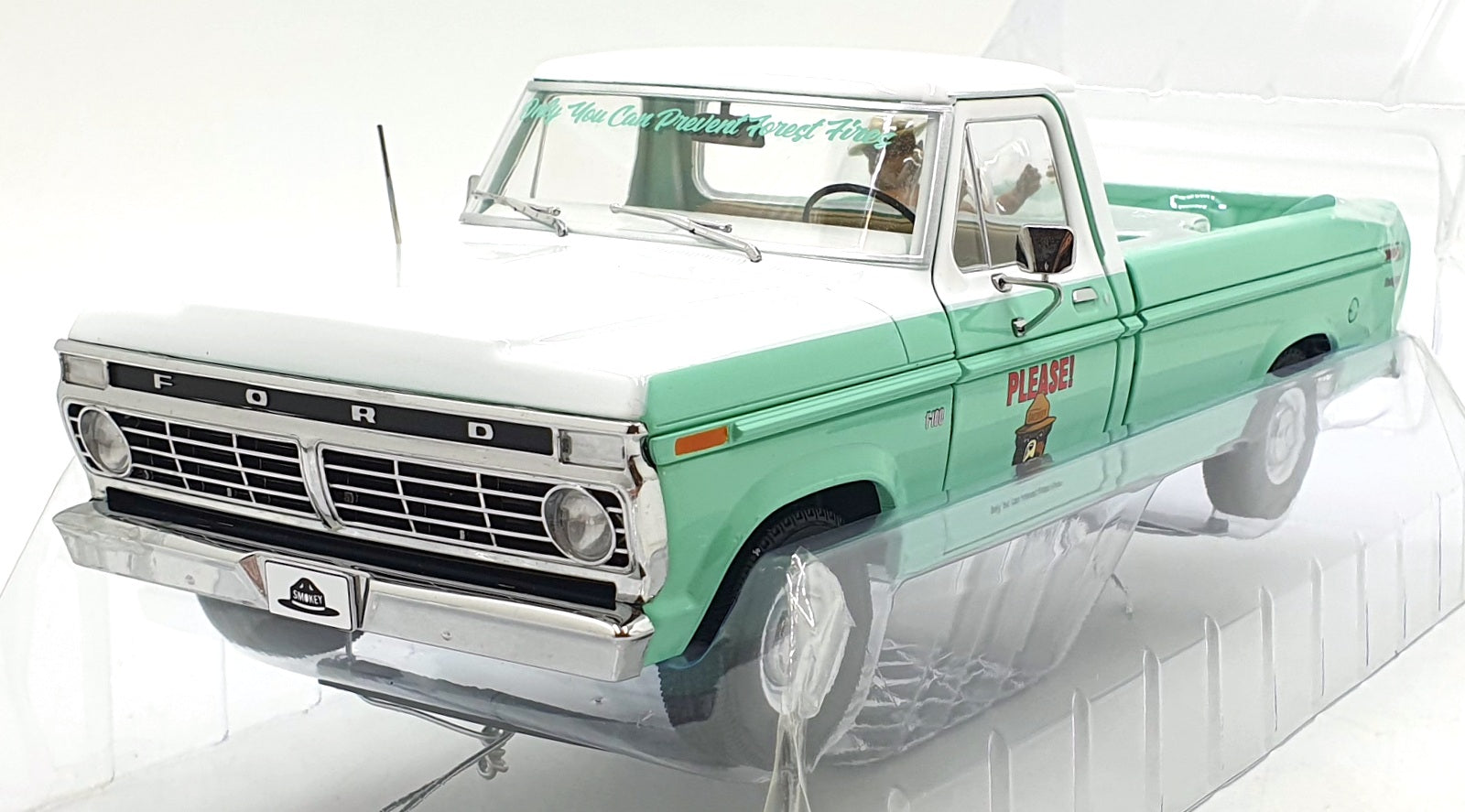 Greenlight 1/18 Scale 13636 - 1975 Ford F-100 w/ Smokey Bear Figure - Turquoise