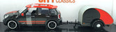 Motor Max 1/24 Scale 79762 - Mini Cooper S Countryman & Caravan - Black/Red