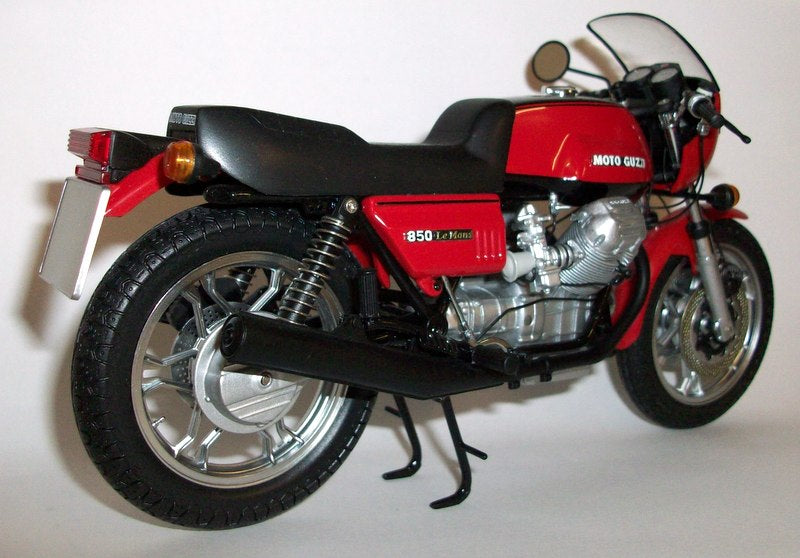 Minichamps 1/12 Scale - 122 165300 Moto Guzzi 850 Mk1 Le Mans 1978 red