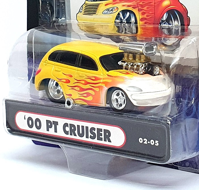 Muscle Machines 1/64 Scale 71161 02-05 - 2000 Chrysler PT Cruiser - Yellow