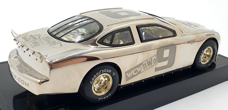 Racing Champions 1/24 Scale 92526 - Ford Taurus NASCAR WCW NWO #9