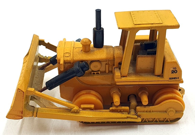 Ertl 1/64 Scale Diecast 1851 - IH Crawler TD-20E