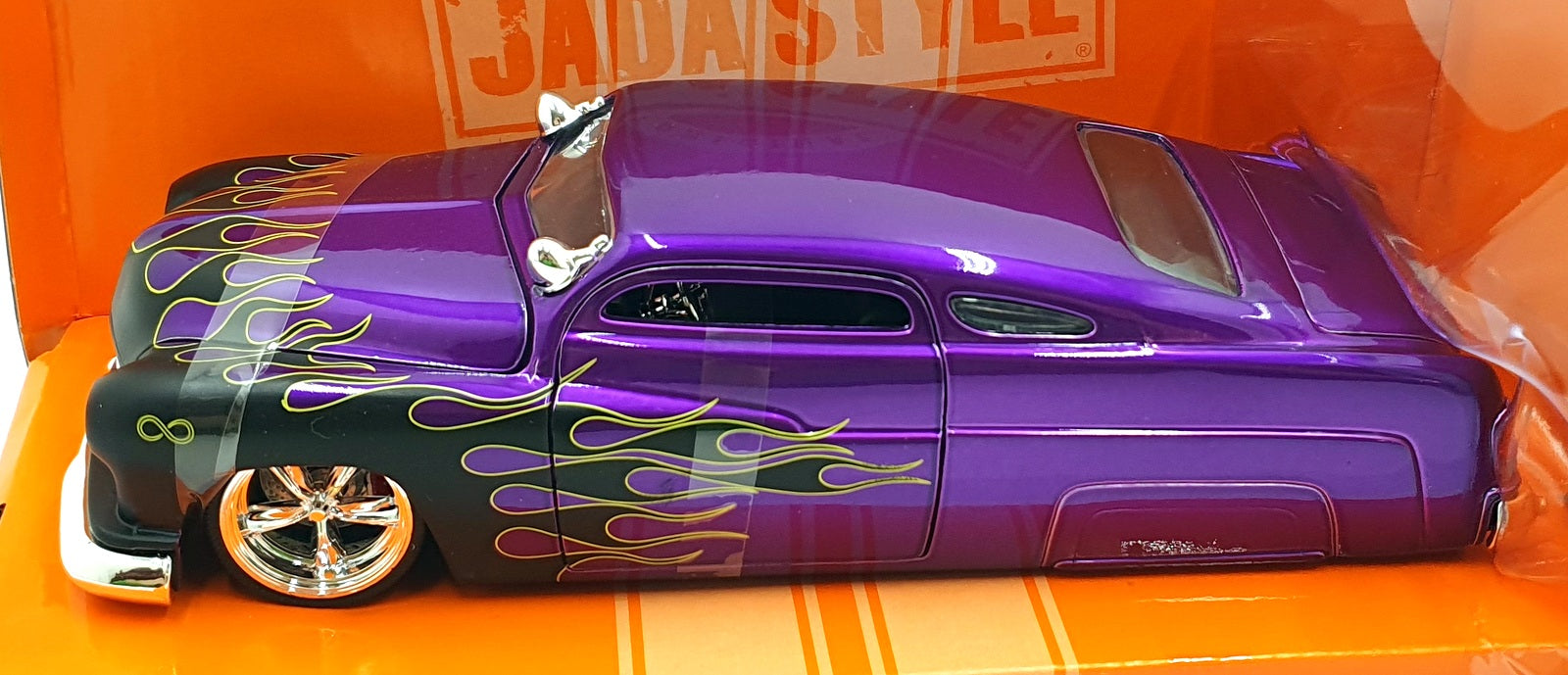 Jada Bigtime Muscle 1/24 Scale Diecast 32305 1951 Mercury Met. Purple w/ Flames