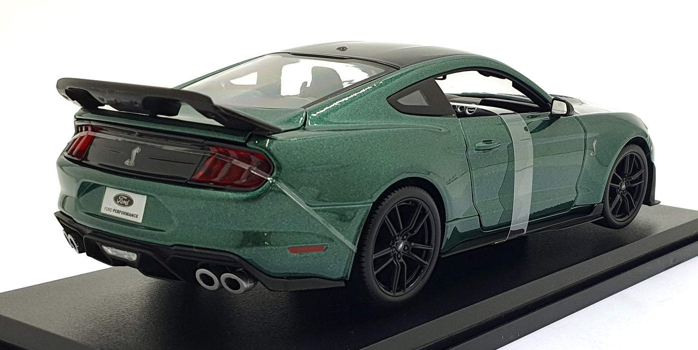 Maisto 1/18 Scale Diecast 46629 - 2020 Mustang Shelby GT500 - Met. Green