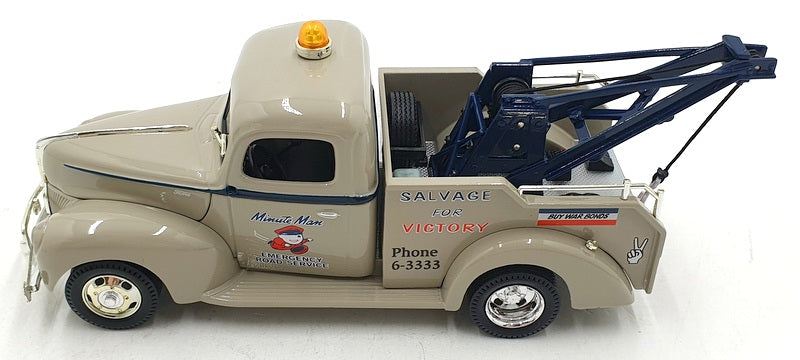 Ertl 1/25 Scale Diecast H815 - 1940 Ford Wrecker - Minute Man