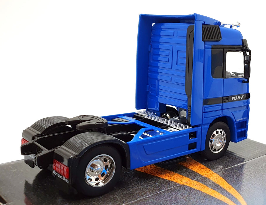 Welly 1/32 Scale 32280W - Mercedes-Benz Actros Transporter - Blue
