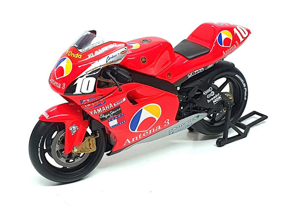 Minichamps 1/12 Scale 122 016310 - Yamaha YZR 500 #10 500cc GP 2001 Cardoso