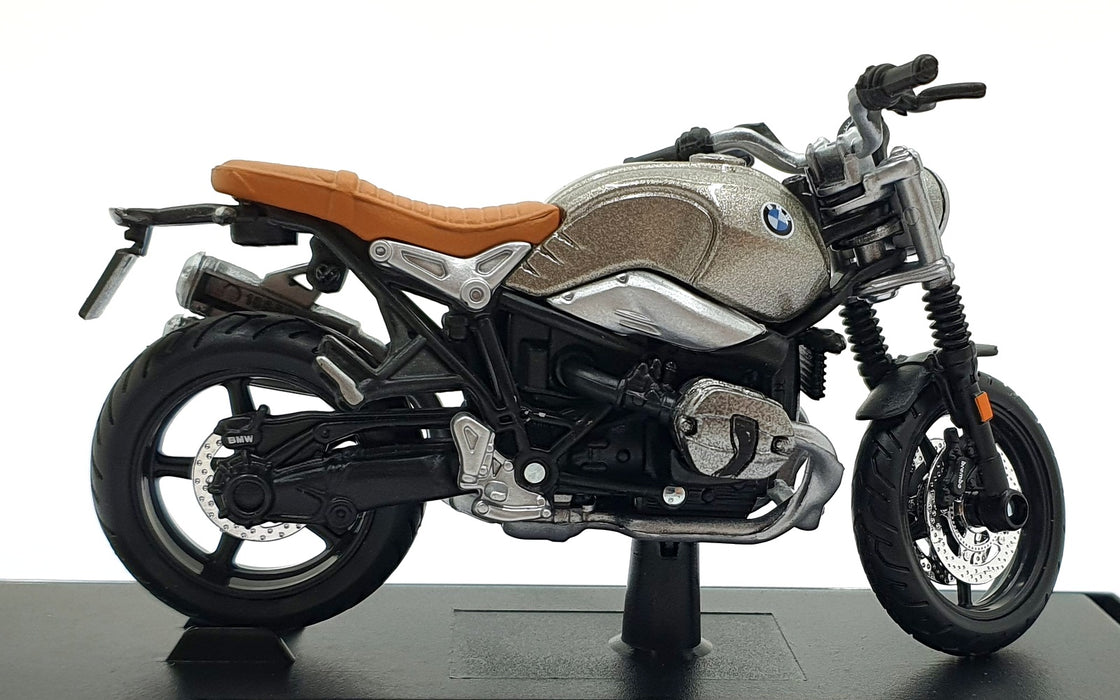 Maisto 1/18 Scale 18853 - BMW R Nine T Scrambler Motorbike - Silver