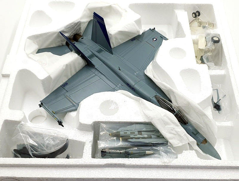 Hobby Master 1/72 Scale HA5126 - F/A-18E Super Hornet Pukin Dogs 2009