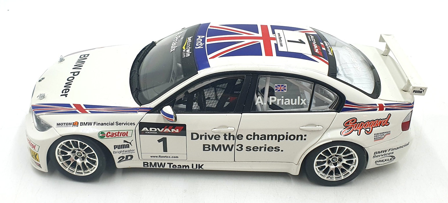 Kyosho 1/18 Scale Diecast DC18626M - BMW 320si WTCC #1 A.Priaulx