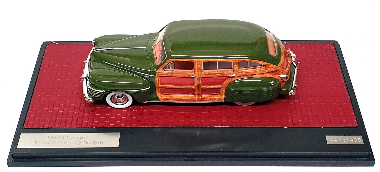 Matrix 1/43 Scale MX20303-073 - 1942 Chrysler Town & Country - Green