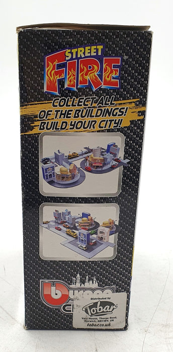 Burago 1/43 Scale Diecast #18 31505 - Jeep Renegade And Train Station