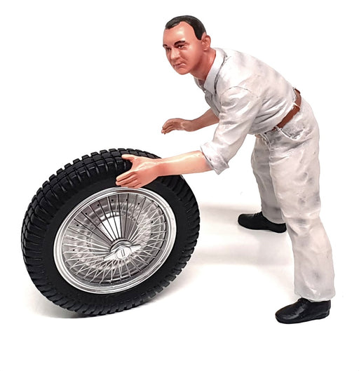 Le Mans Miniatures 1/18 Scale Figure FLM118044-D2 - Georges Wheel Mechanic 1930s