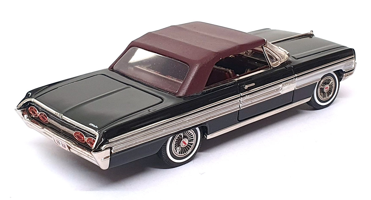 Conquest 1/43 Scale CON85 - 1962 Oldsmobile Starfire Convertible - Ebony Black