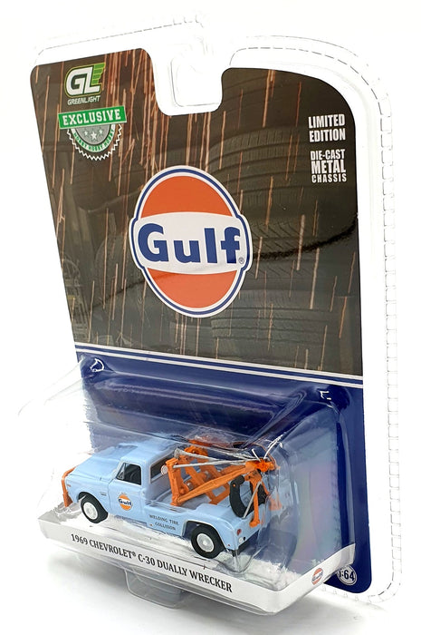 Greenlight 1/64 Scale 30275 - 1969 Chevrolet C-30 Dually Wrecker - Gulf
