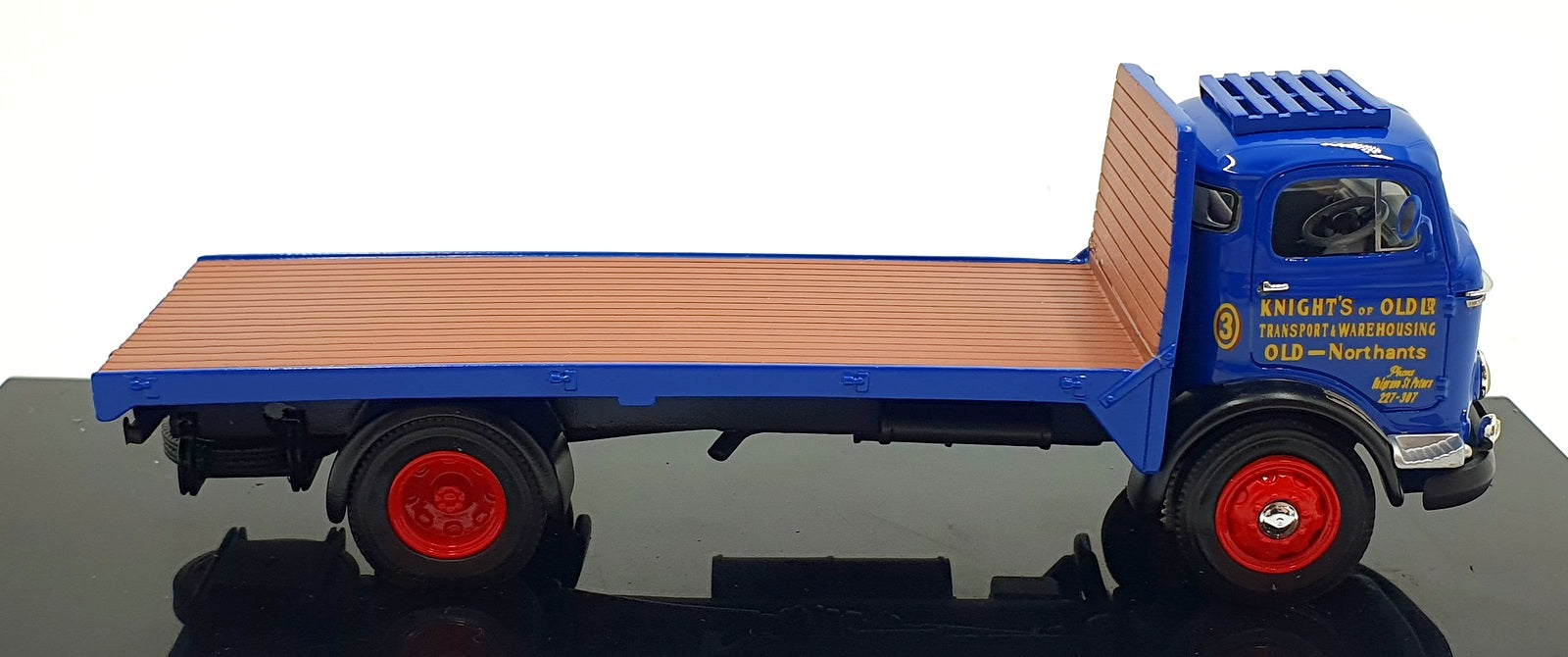British Transport Classics 1/50 Scale 010201 Commer Flatbed Knights Of Old Blue