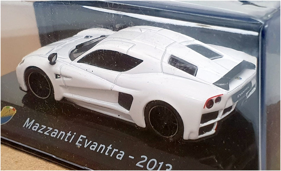 OPO 10 - Lotto Di 2 Auto In Miniatura 1/24 Dell'Est Europa: Dacia 1300 Aro 240 Elc901902 OPO 10 - Lotto Di 2 Auto In Miniatura 1/24 Dell'Est Europa: Dacia 1300 Aro 240 Elc901902