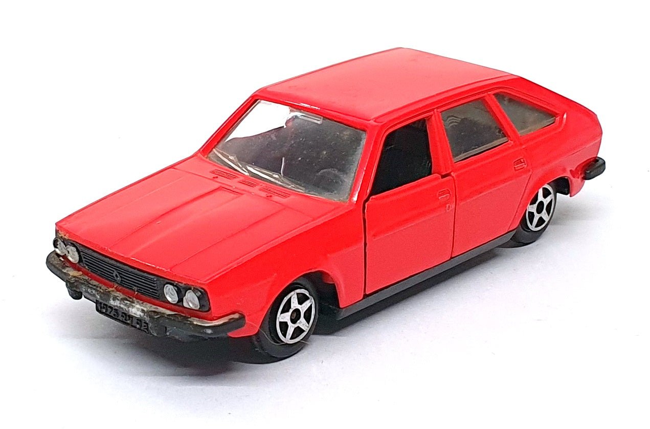 Norev Jet Car 1/43 Scale Diecast 700 - Renault 30 TS - Red