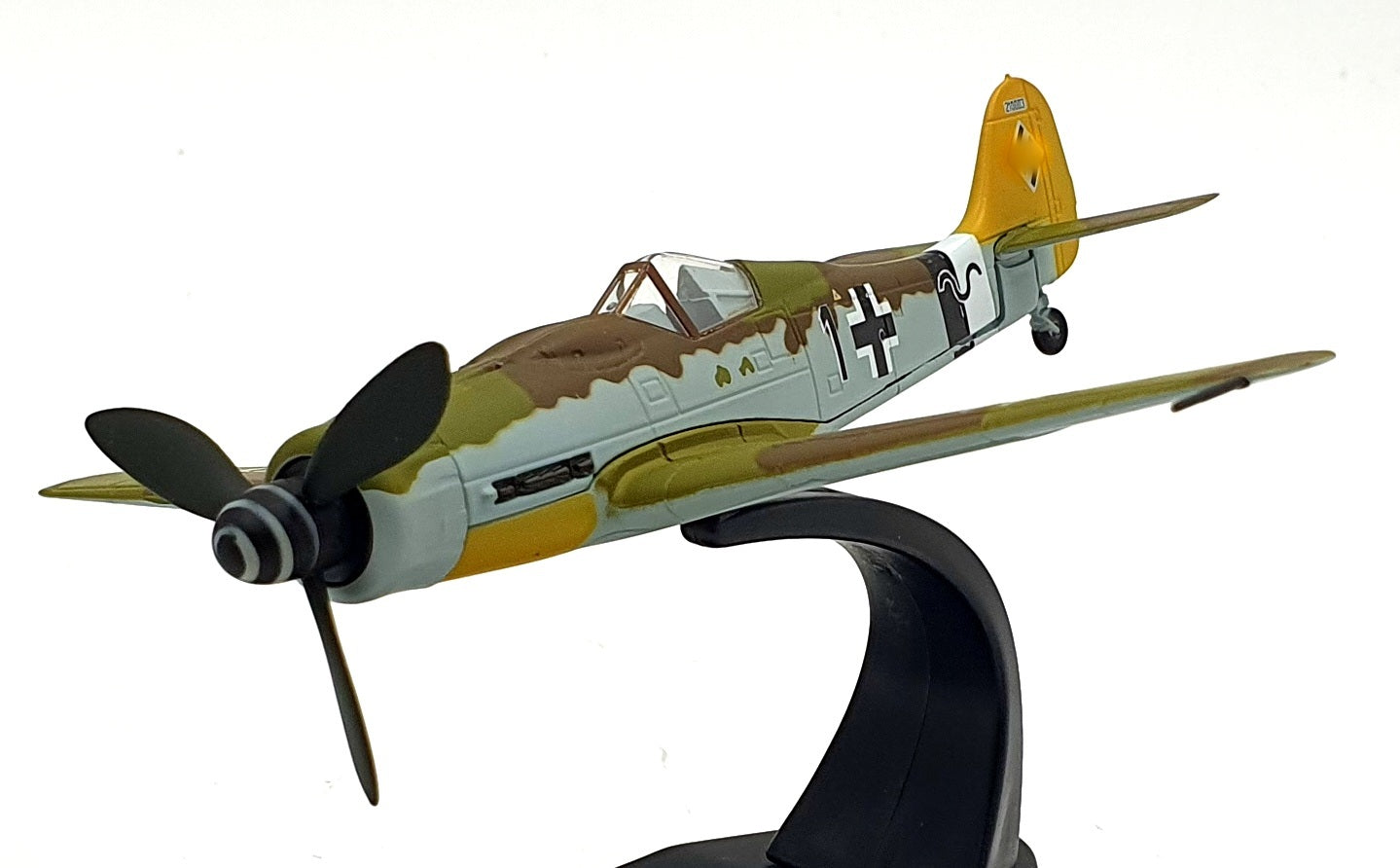 Oxford 1/72 Scale Aircraft AC057 - Focke Wulf 190D-9 12 JG 54 Oldenburg DE 1944