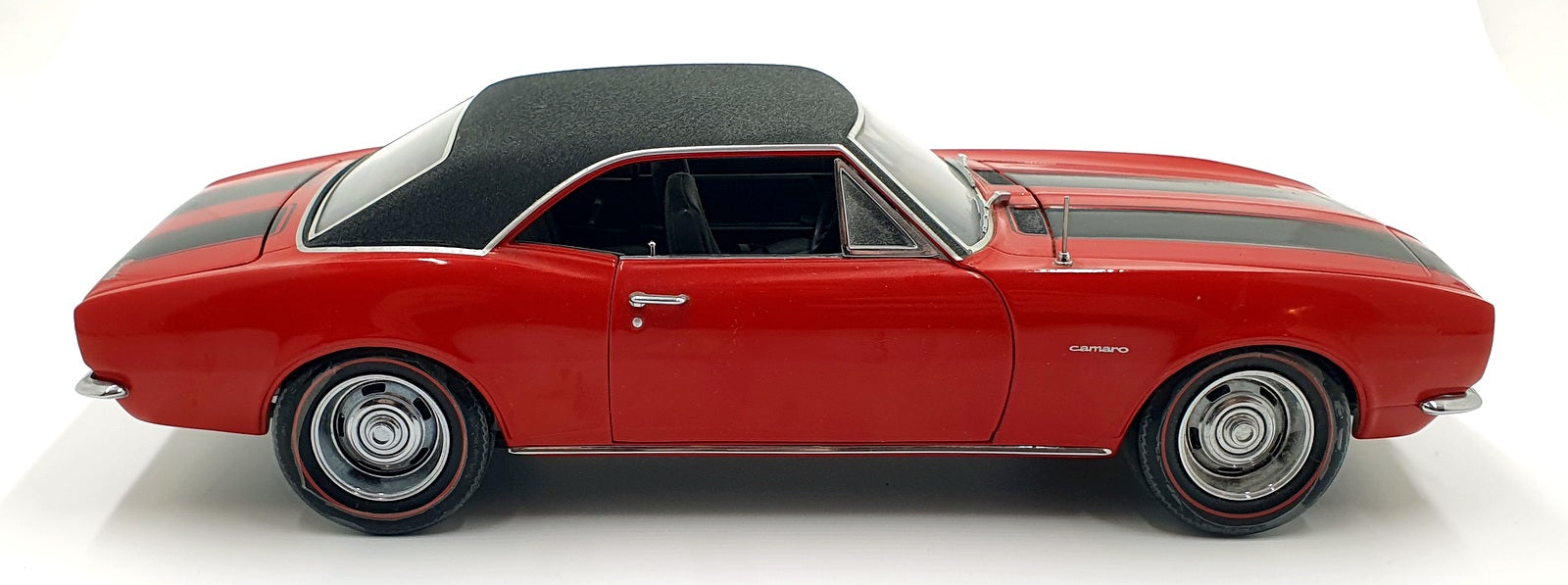 Ertl 1/18 Scale Diecast 14126D - 1967 Chevrolet Camaro - Red/Black