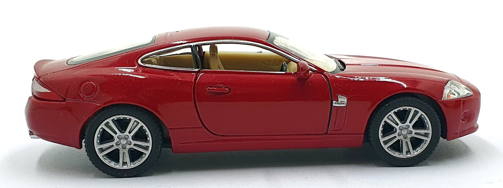 Kinsmart 1/38 Scale Pull Back & Go KT5321D - Jaguar XK Coupe - Red