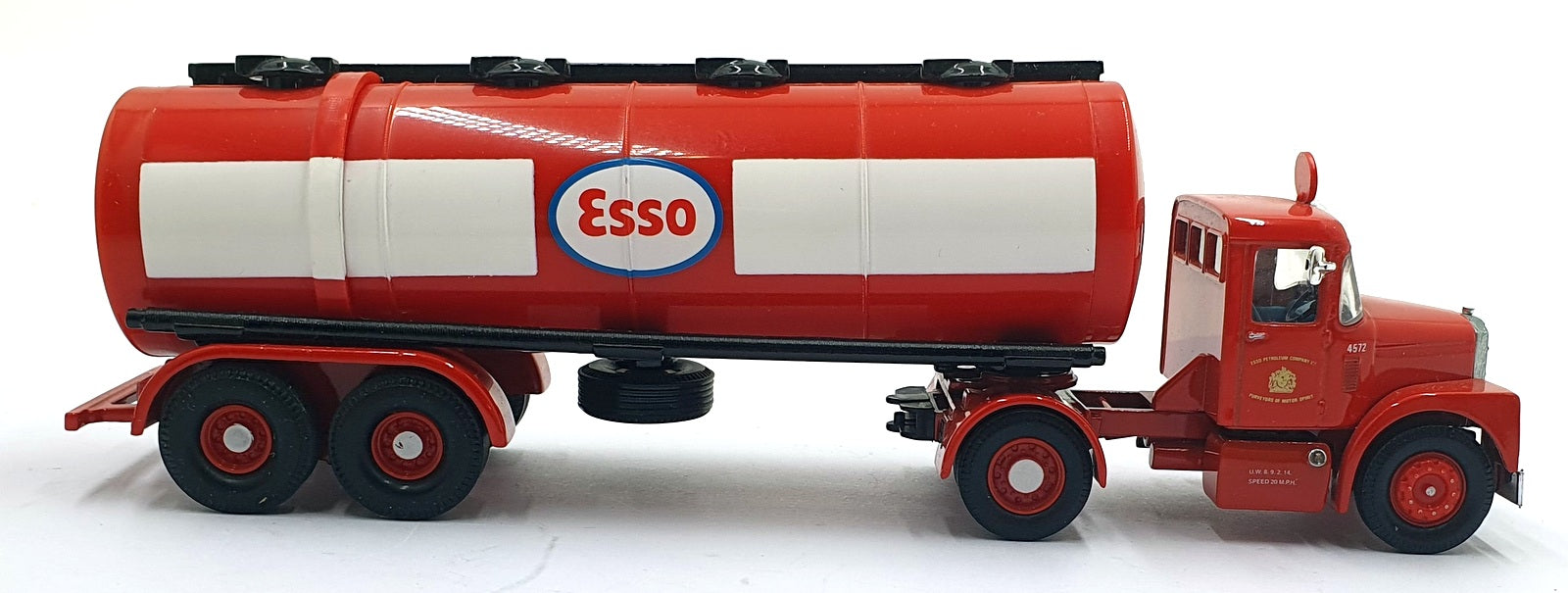 Corgi 1/50 Scale 16302 - Scammell Highwayman Tanker Trailer "Esso" - Red/White