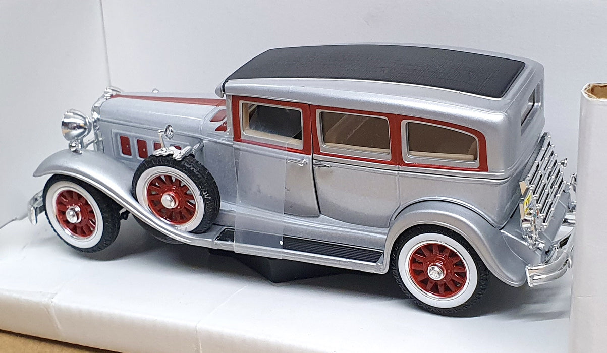 Anson 1/32 Scale Diecast 10101 - 1931 Peerless - Silver/Red