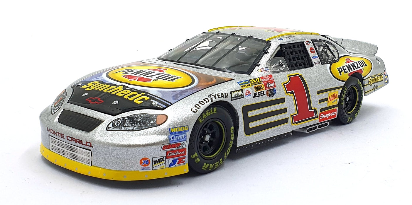 Action 1/24 Scale 104871 - 2003 Chevrolet Monte Carlo #1 NASCAR - Green