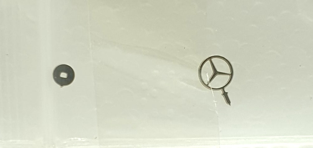 Norev 1/18 Scale Diecast 183372 - 1993 Mercedes- Benz C-Class - Met. Green