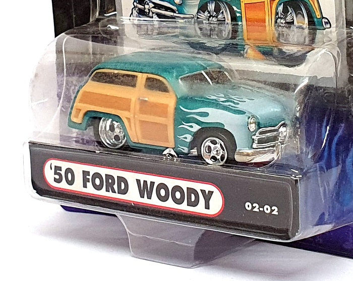 Muscle Machines 1/64 Scale 71161 02-02 - 1950 Ford Woody - Green