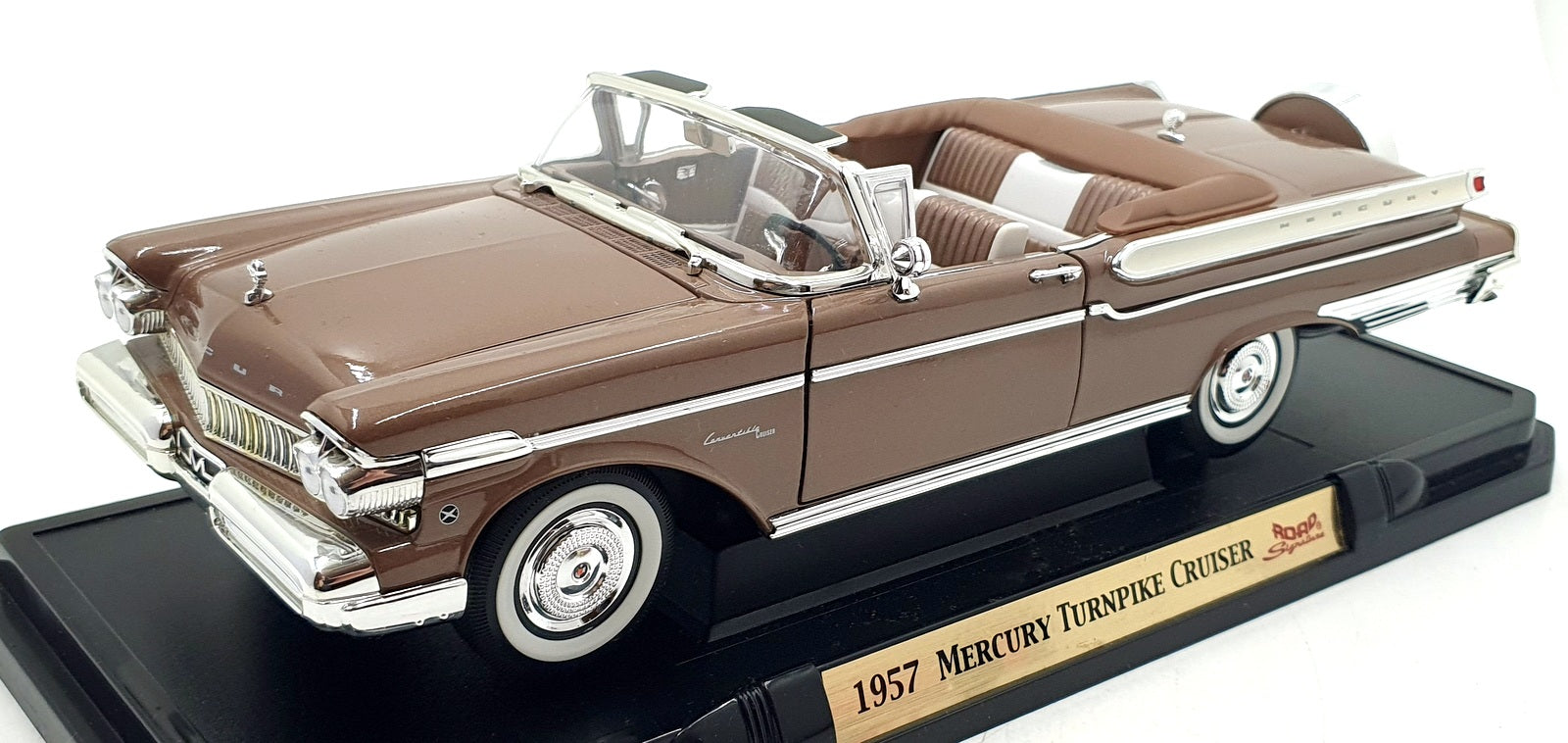 Road Signature 1/18 Scale Diecast 92578 - 1957 Mercury Turnpike Cruiser - Brown
