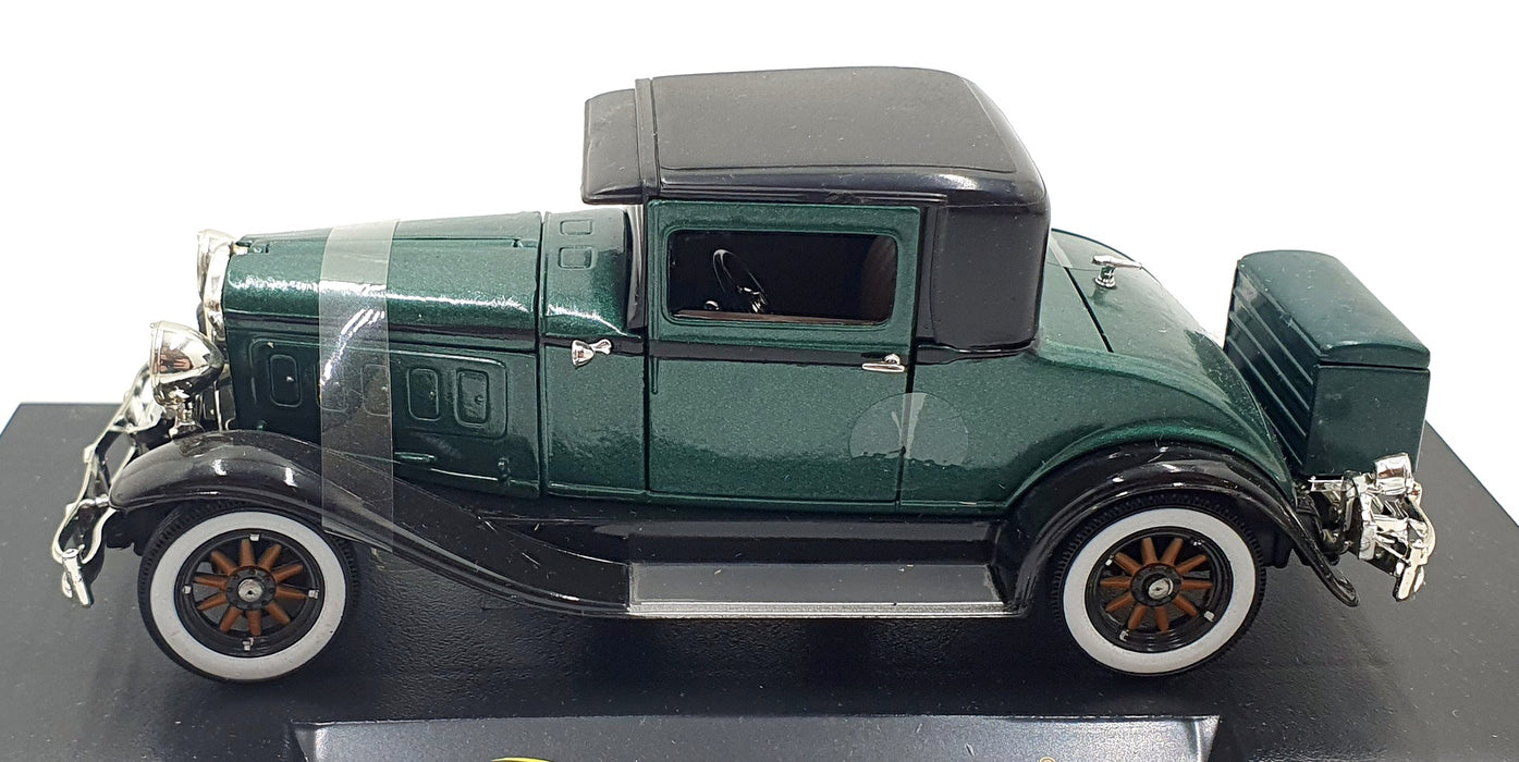 Signature 1/32 Scale Diecast SIG02 - 1930 Hudson - Green/Brown Wheels