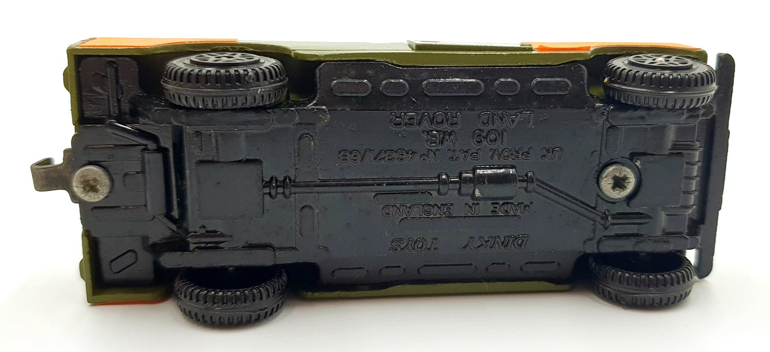 Dinky Toys 604 - Land Rover Bomb Disposal Unit With Surveillance Robot Kit