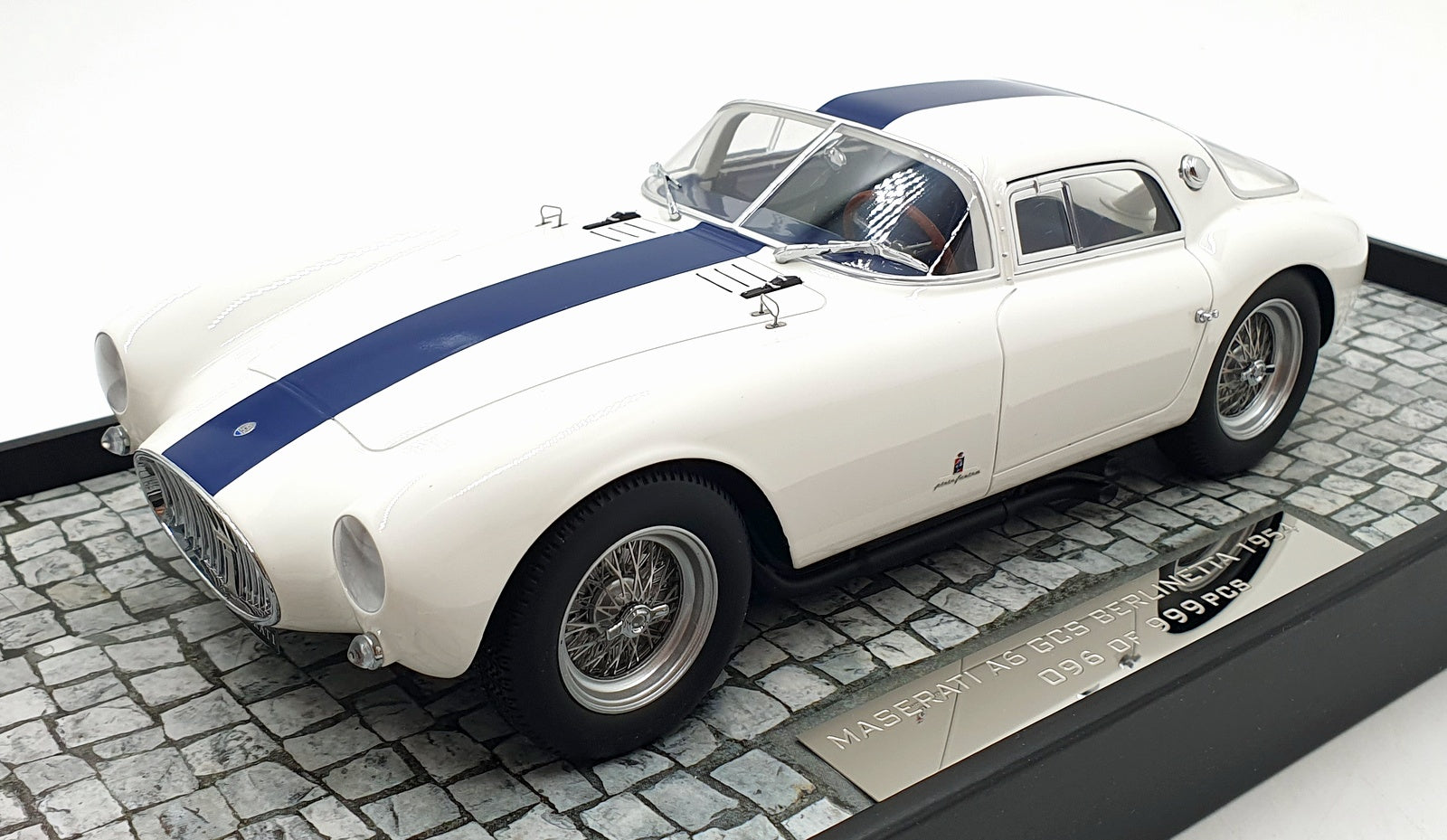 Minichamps 1/18 Scale Resin 107 123460 - Maserati A6 GCS Berlinetta 1954 White