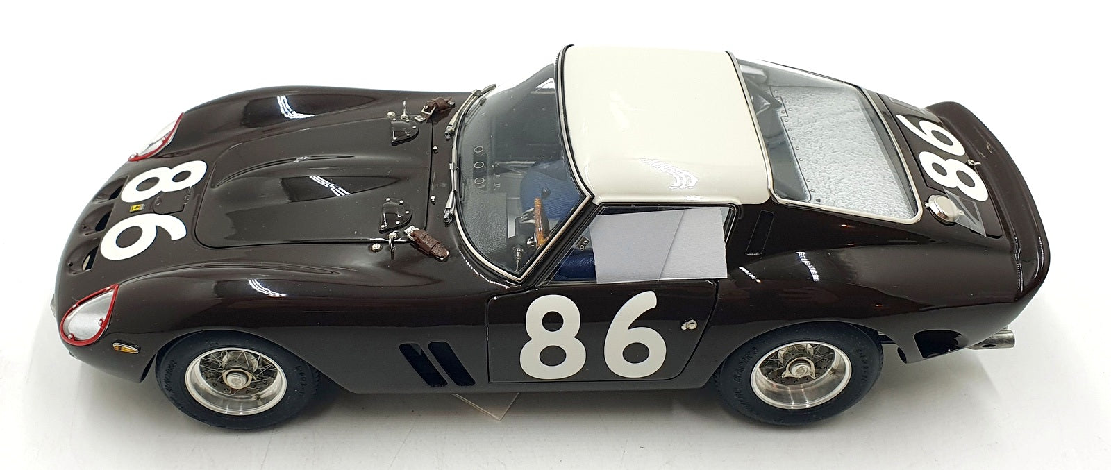 CMC 1/18 Scale M-156 - Ferrari 250 GTO 1962 Targa Florio #86 - Brown
