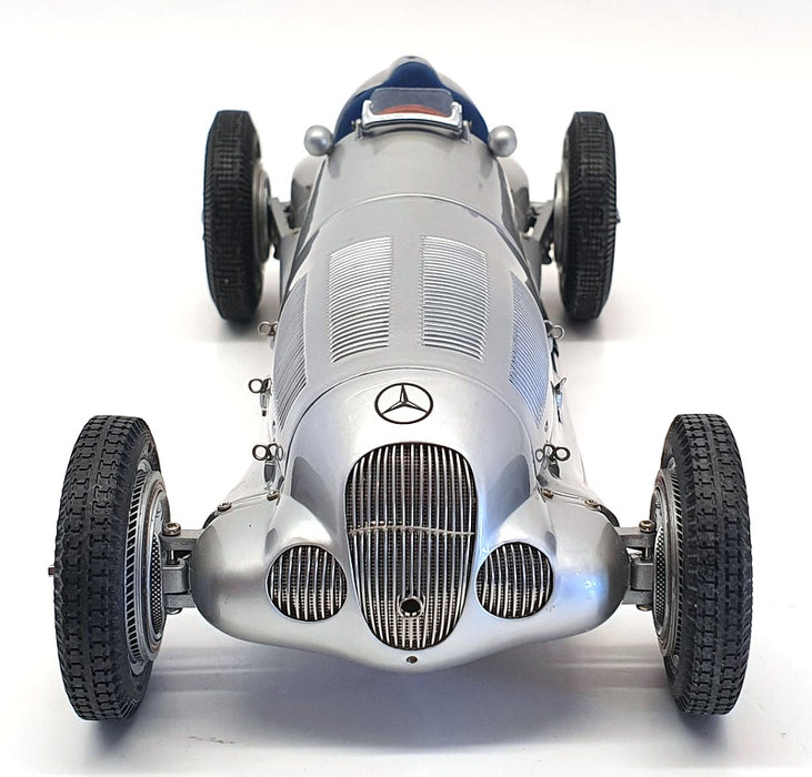 CMC 1/18 Scale Diecast M-031 - 1937 Mercedes Benz W125 Race Car
