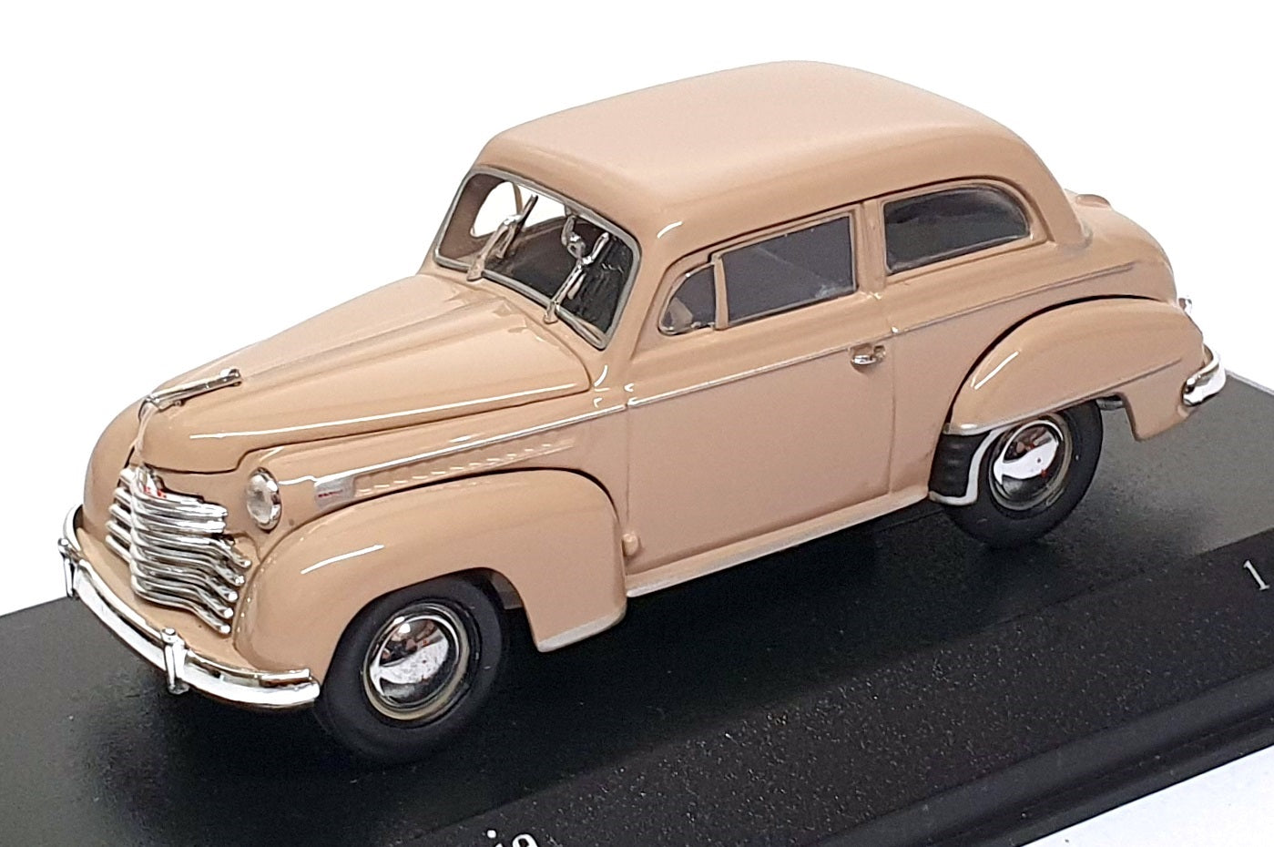 Minichamps 1/43 Scale 430 040404 - 1952 Opel Olympia - Beige