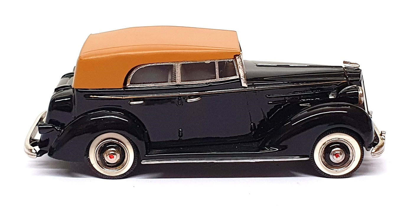 Minimarque 43 1/43 Scale CS18B - 1936 Packard 120-B Con Eleanor Powell - Black
